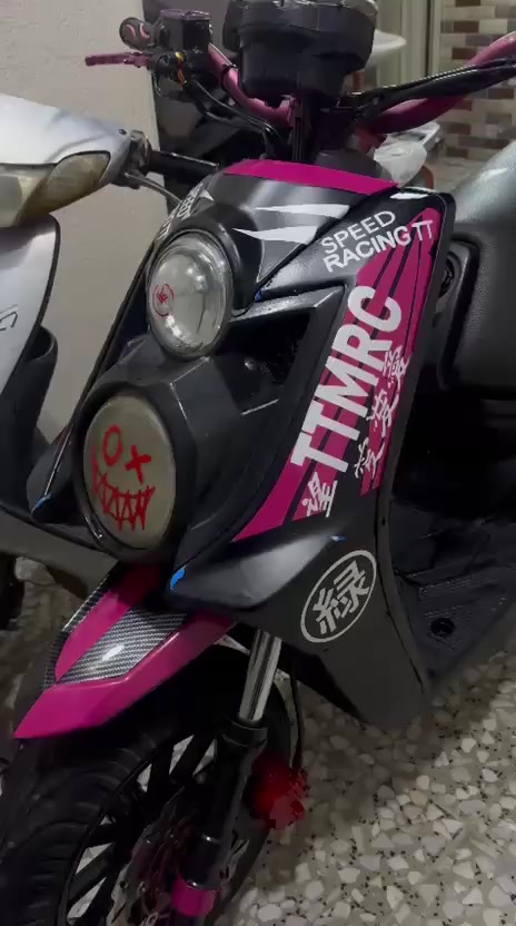 دراجه للبيع سعر 750 بها مجال هذا رقم تلفوني مفتوحه بس والفات كله شغال  ***********
