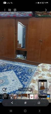 غرفة نوم • خشب • ٥ أبواب