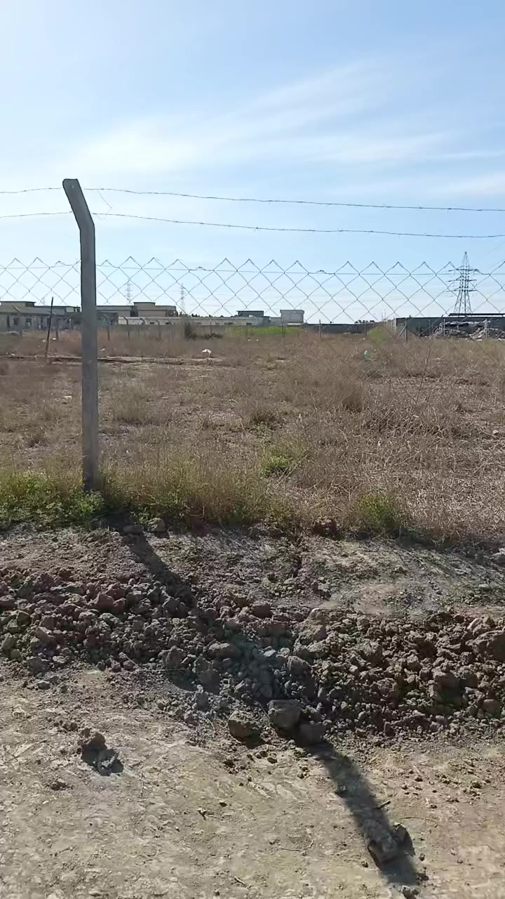 السلام عليكم دونم للبيع تقطيع حسب الطلب العنوان السلاميات العجيلي  للاستفسار.. ***********
