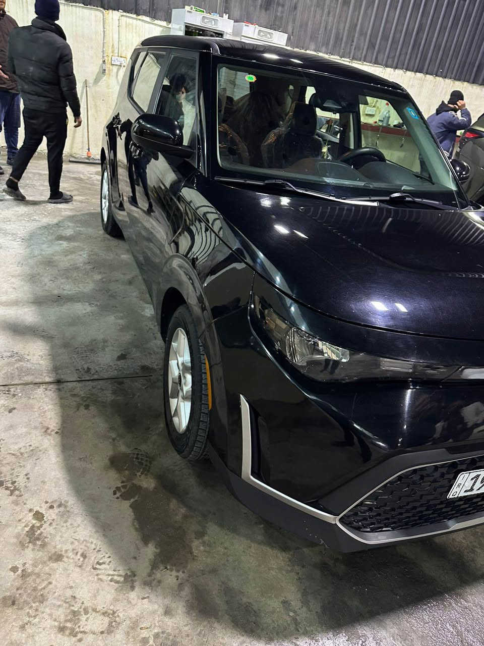 سلام عليكم للبيع كيا صول موديل 2023 دخول جديد سياره كلش جديده بدون حادث بارد بالباب مال السايق ممصلح بأسمي السياره لون اسود شذري معروضه ب 162 وبيهه مجال 

بصمه تشغيل 
🥏ودخول بصمه  
🥏 كرسي كهرباء
🥏شاشه كبيره دعم كار بلي 
🥏رادارات امامي خلفي جانبي
🥏توقف ذاتي أمامي خلفي
🥏قياده ذاتيه/تحديد مسار السياره
🥏مثبت سرعه كروز
🥏شاشه اعطال ومعلومات السياره 
🥏محرك 2000/دوش
🥏تحكم ستيرن جهتين فول
🥏شحن واير لس مخرج USB + تايب سي + لاسلكي
🥏انضمه قيادة عادي+سبورت
🥏شاشة ديجتال 
🥏 تشغيل عن بعد 
💎السياره ماشيه45 الف  
 رقم كربلاء  حره
السعر160 وبيه مجال 
للاستفسار 
***********
كربلاء / الملعب الدولي كربلاء, العراق
