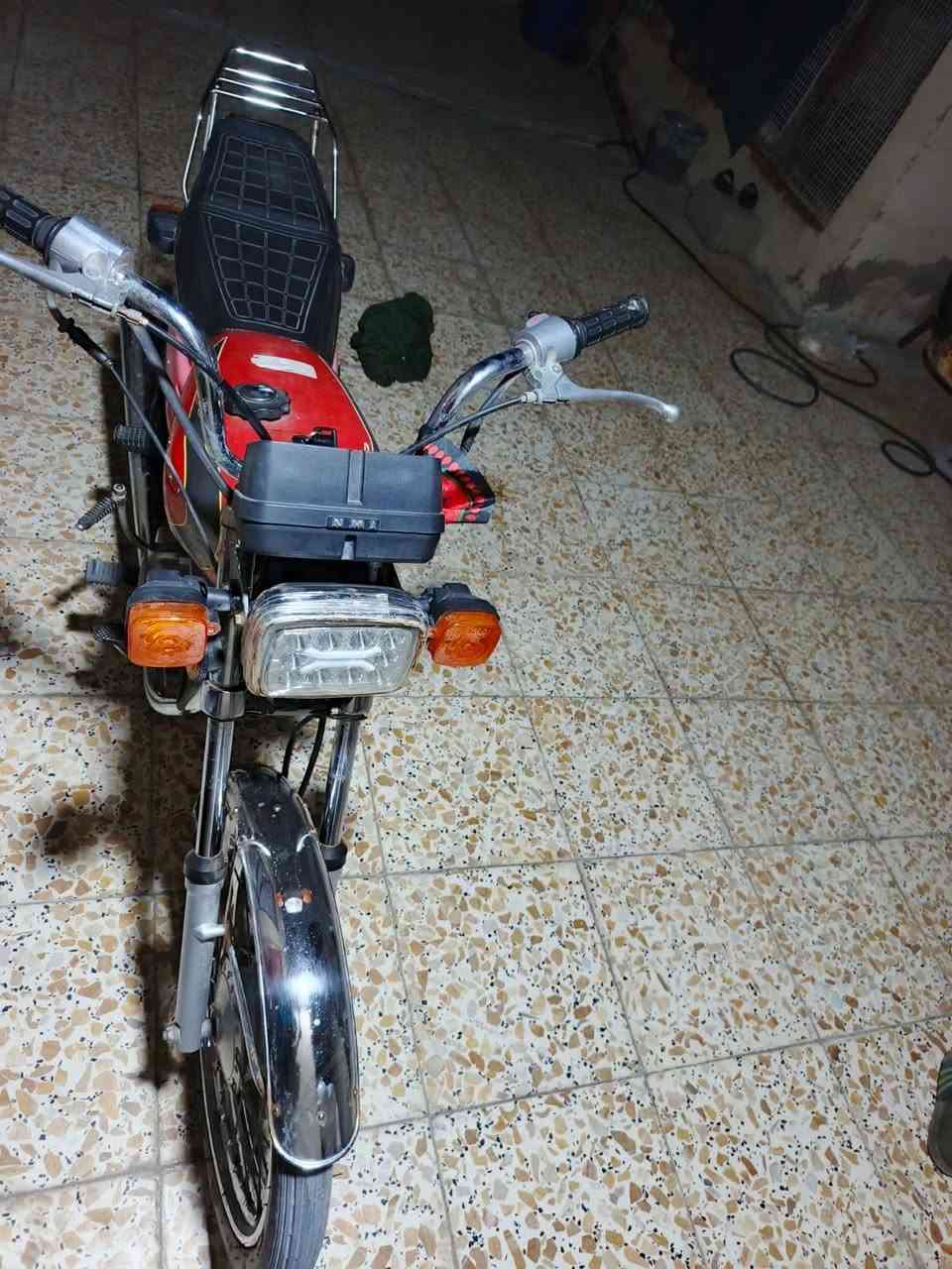 السلام عليكم مكلف تفاصيل عل رقم سعره 550 بيه مجال ادوات مكان ابو الخصيب ***********
