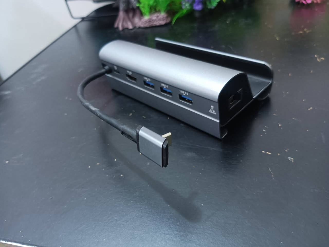 تحويلة ستيم ديك Ethernet_TYPE C

ربط نت مباشر,موبايل،ايباد اي جهاز تايب C
تحتوي منفذ HDMI يربط بالشاشة لعرض محتوى الموبايل 
تحتوي منافذ USB للشحن 3 مداخل
مدخل واحد تايب C ومخرج تايب C
السعر 15 الف
يوجد توصيل لجميع المحافظات


**إذا كنت صاحب هذا الإعلان وتريد حذفه لأي سبب، رجاءا أرسل رسالة إلى الدعم الفني**