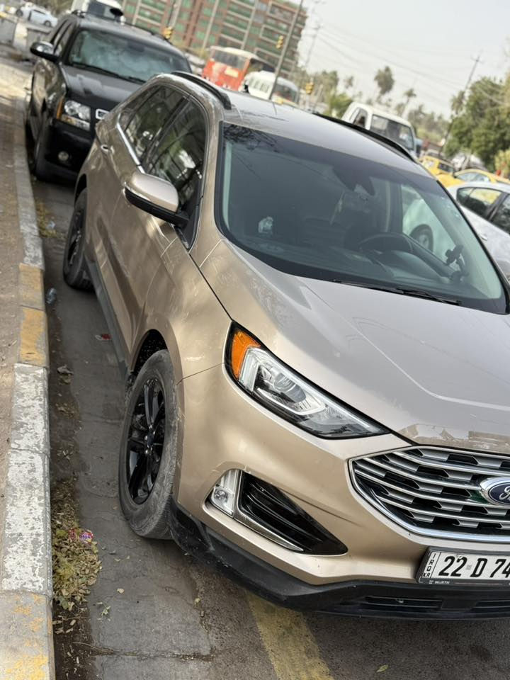 فورد ايدج 2020
فول مواصفات ما عدا سلايت 
ماشية ١٧٤ الف 
ضرر جاملغ وباب 
تحويل وكاله بنفس اليوم 
هزه جديدة سنويا لل ٢٧
السعر 175 وبيها مجال 
الاتصال 
***********
