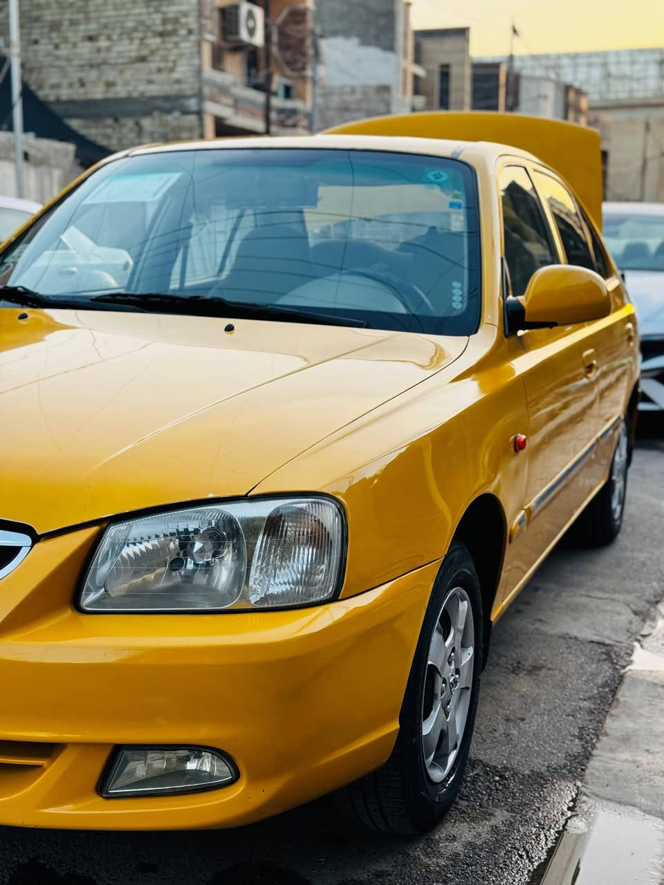 سلام عليكم 
فيرنا للبيع سياره موديل 2014سياره ماشيه 105حقيقي 
سياره بسمي بيه أقل شبر بارد بل باب صدر ممبين سياره خير من الله تبريد ثلج كمبريسر مابيه صوت جديد باتري جديد عبوه فيت بم جديده سياره بيه دخانه مو قويه فيرنا كله بيه دخانه وتبخير من الشركه السعر 80بيه مجال الطيبين المكان تاجيات أو مدير لامن غزاليه ه‍***********
