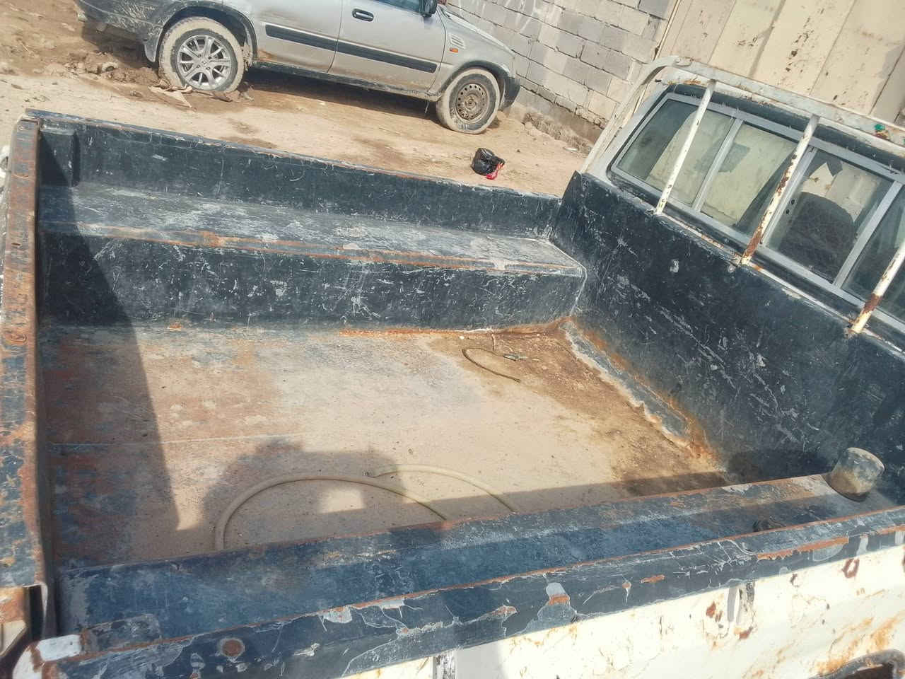 سلام عليكم سيارة البيع كير ومكين وتخم تاير رقم وسنوي بس مادل رعية العنوان البصرة  سعر9ورقات قفل***********
