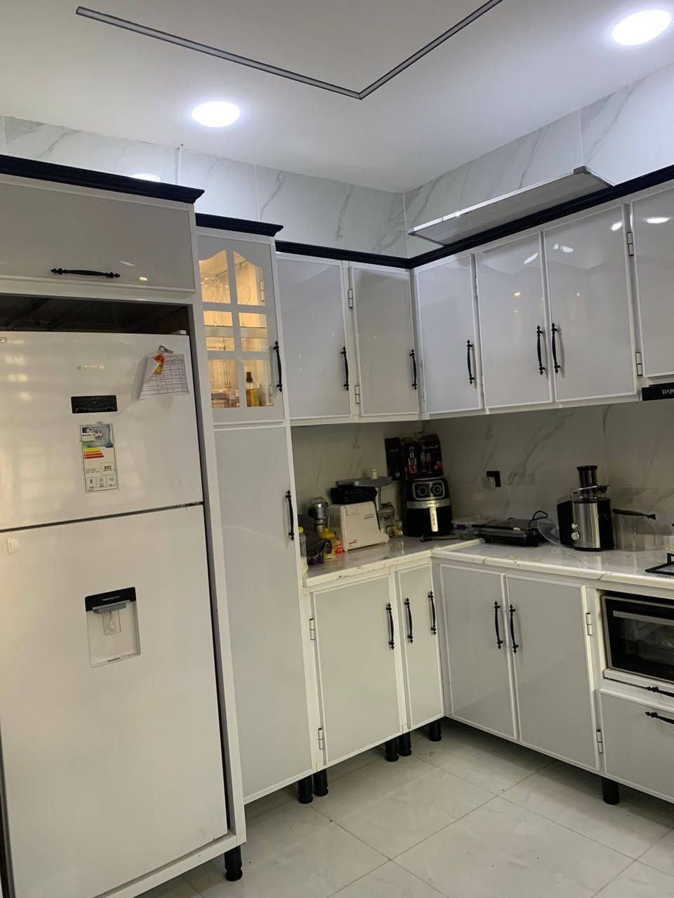 دار للبيع في حي الملايين الاولى
مساحه الدار 160م 
يحتوي الدار على 5 غرف نوم ومطبخ وصحيات واستقبال وهول 
موقع الدار قرب جامع الصواف 
صنف الدار بستان ملك صرف 
لمعرفه السعر أكتب تم 
أو مراجعه مكتب مدخل حي الملايين الاولى مكتب أرض التميز للبناء والعقار 
اي استفسار يرجى مراسلة الصفحة او الاتصال ع الارقام المذكورة⬇️⬇️
***********
***********
