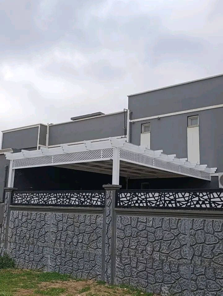 يوجد لدينا حداد متنقله وحداد عامه وتنصيب الكرفانات والساندويتش سقائف الحديثه منها المقوسه والعدله عنوان سامراء ***********
الحداد بلال سيد
