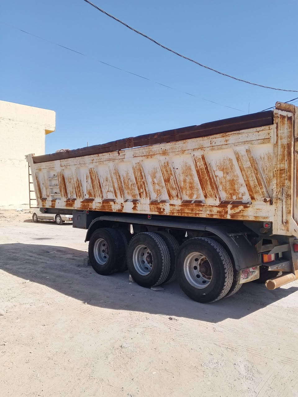 سلام عليكم عربانه للبيع دار قاصاب ذرعه بدون تعلوه 22ونص معه تعلوه 27ونص سعر 150 ستفسر على هذه رقم ***********
