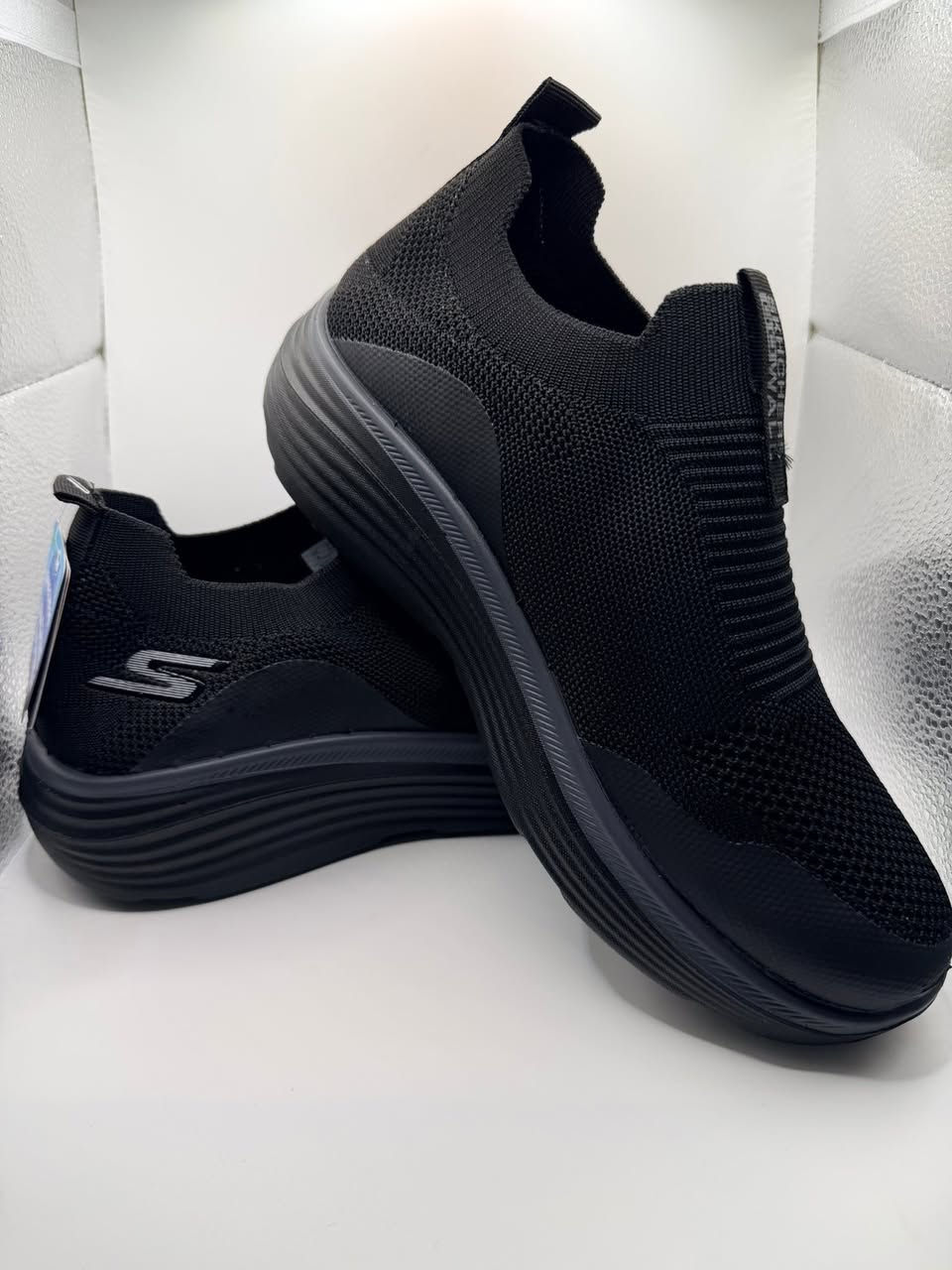 > 🔥 عرض صدمة وما يتتفوت! 🔥

> جبتلكم أحلى وأرقى حذاء سکیچرز (Skechers) أصلي درجة أولى 👟✨

> بالکوالیتی الخرافية وبهل السعر الرخيص اللي ماتلكو أي مكان بالعراق!

> الحذاء طبي، يجنن ومريح كلش للبس اليومي والمشي الطويل.

> 📏 القياسات المتوفرة: من 41 إلى 45
————————————————————
> 🎨 الألوان المتوفرة (3 ألوان تخبل):

> 1️⃣ أسود صافي (ساف ڕەش)

> 2️⃣ أسود بأسفل أبيض (ڕەش ژێر سپی)

> 3️⃣ نيلي بأسفل أبيض (نیلی ژێر سپی)

————————————————————

> 💰 الأسعار:

>  * القطعة الواحدة: 25 ألف دينار بس!

>  * قطعتين: 45 ألف دينار بس!

>  * ثلاث قطع: 60 ألف دينار بس!

————————————————————

> 🚚 والأحلى من هذا كله: التوصيل مجاااني لكل محافظات العراق! 🇮🇶

> ⏳ العرض لفترة محدودة، الحقوا اطلبوا هسه حتى يوصلكم الطلب لباب البيت بأسرع وقت!

> 📩 للطلب والاستفسار، يرجى مراسلة هذا الرقم على الواتساب 
أو الفايبر:

> 📞 ***********

#skechers #baghdad #iraq #najaf #basra #sports #shoes #original
