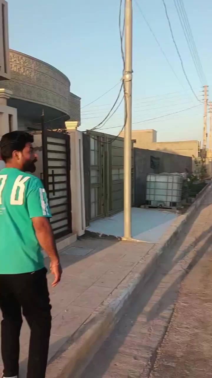 #دار 100متر للبيع🏫
بغداد الكرغولية🚧
كامل خدمات للاستفسار اكثر الاتصال 
***********📞
