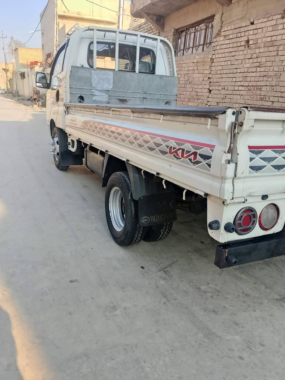 سلام عليكم كيه فحل لبيع موديل 2013 رقم ذي قار انكليزي بسمي تريد تحويل تريد وكاله مكفول كفاله عامه لا ضربه ولا صبغ ولا تبديل مكفول حته من البارد محور ويل 14 وستد 27 مصفره ضريبه وغرامات تخم تاير جديد قبل سبوع شادهن ما تخسر ولا الف عليها بل عافيه الي تصير من نصيبه السعر 112 وبيها مجاب قليل مكاني واسط النعمانيه مجاور الكراج الموحد لاستفسار اتصال فقط ***********
