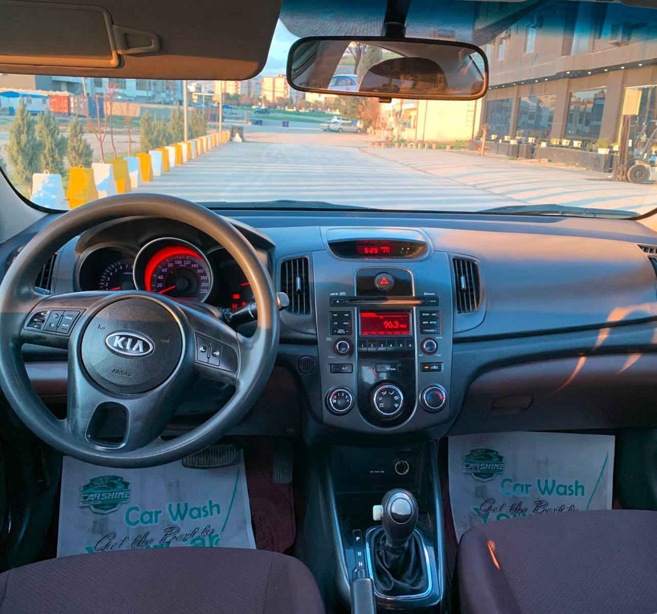 كيا سيراتؤ  2012
ناو سور 
شه ش گير گيرو مه كه ينه به شه رت 
ته نها په له يه كارتي هه يه 
له گه ل دوو په له بچوك سارد 
سه ياره كه زؤر جايزه 
چوار تايه ي تازه ي له سه ره 
بئ مه سروفه سه نه وي به سه ر نه چوه 

سعر لە کۆمێنت داوابکە ڕاستەخۆ بۆت دیت 📩 

گیرومەکینە بەشەرت زۆربەجوانی پاکی ماوە هیچ خەلەلیکی تیدا نییە 

ژمارەی خاوەنی 
***********
