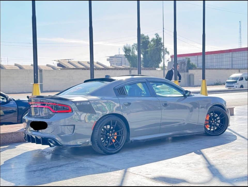 السلام عليكم
للبيع دايتونا 6400 

الموديل 2018

الممشى 49 الف حقيقي

اللون اسمنتي

السيارة فول 1/1 رادار امامي وتحديد مسار سلايد وفچ 6 بستم وباقي المواصفات المعروفة بالفول

رقم الشاصي مختم على كل جام السيارة اصدار مميز

السيارة جديدة جداً جداً عليها ادامة كاملة من بلكات ريسنك وفلاتر 

صدر السيارة اصلي وكالة

كير و مكينة كفالة شرط الفحص 

عليها برمجة وتفريغ 

عليها ولف حماوة مشيموتوا اصلي

عليها وسطيات MBRP نغمتها كلش حلوة 

عليها شوتة موبار المفتوحة مالتها البلادية

عليها كت لحاية ودوس كامل

عليها بولش وگراڤين ضمان 3 سنوات 

السيارة جديدة جداً ومكفولة من الشخط والزلغ 

غراض السيارة كلها اصلية وبلادية من ويل وفچوچ وجميع تفاصيل السيارة على البلاد 

—————————————

حادث السيارة بداية البنيد فقط وتبدل يعني قطعة وحدة بدون لغود وبدون شواصي شرط الفحص 

والايرباك راجع سستم كامل بلادي

باقي السيارة كفالة عامة حتى الدعامية الخلفية كفالة 

وهذا رقم شاصيها ( 2c3cdxgj3jh176910 ) تدكة يطلعلك صور الحادث 

السيارة رقم بغداد بأسمي وأصولية سنوية تقرة 6400

 السعر ( 265 ) وبيها مجال للشراي ذاكر تفاصيل كاملة والشراي يتصل ويجي مكان السيارة بغداد

للاستفسار الاتصال على 

‏‬ ‭***********

***********
