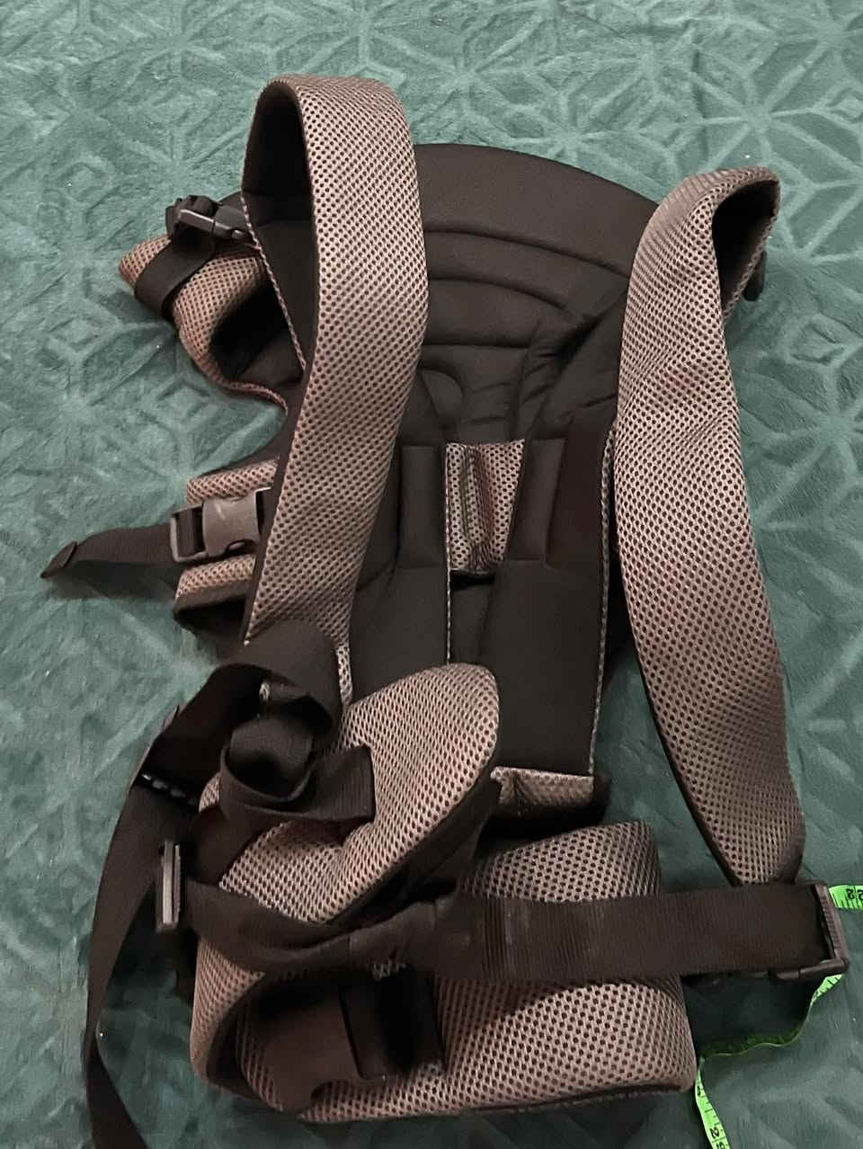 غرفة طفل للبيع كامله 120 الف مع دوشك طبي ضغط عالي بعده بالجيس هو وفرشة طفل هدية جرباية نظيفه وكلشي مبيها وبيها هزاز وكنتور بيه نقص رجل ويدات للمجر وغيره كلشي مبي والسعر قفلل بدون عملة رجاءا بالسوك بس الكاروك ١٦٠و ازغر من هذا  .محمل طفل12 و بيبي نيس دائري مع ملحقاته 13ديباج طبي الحجم الكبير توصاه هذا مو العادي. و تعلاكة العاب سرير 15 بالكارتون جديد وهزاز رصاصي شغال كلشي مبي اريدة30 وكرسي سيارة ماركة جوي المعروفه اخذته ١٥٠والله واريدة ٤٠يجنن وحجم جبير يكفي لحد عمر سبع سنوات كل الغراض نظيفات يحتاجن فقط غسل لان ظامتهن بالمخزن


**إذا كنت صاحب هذا الإعلان وتريد حذفه لأي سبب، رجاءا أرسل رسالة إلى الدعم الفني**