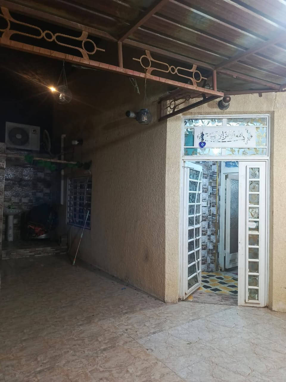 السلام عليكم منزل للبيع مساحة 200وجه قرب المركز الصح طابق واحد السعر على الخاص رقم الهاتف ***********/***********
