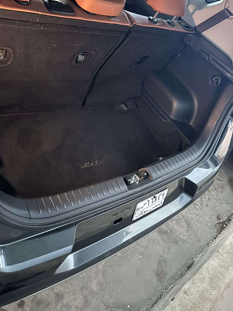 سلام عليكم
صول ٢٠٢٤ حادثهه باب فقط مكفوله من ايرباكات ودواخل
فول مواصفات 
فتحه سقف
داخل صحراوي وكشنات كهرباء 
بصمه تشغيل 
كشنات تدفئه
عداد دجتال
كامره خلفيه
شاشه كبيره
تحكمات ستيرن
ماشيه ٢٠ جديده بحاله الوكاله 
كير مكينه حداديه كفاله
سعر السياره ١٦٢ ورقه وبيها مجال
***********
بغداد سيديه
