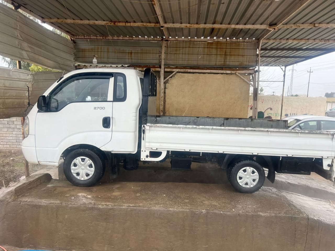 للبيع كيا حمل موديل 2012 محرك 2700 صدر جديد امامي خلفي محرك كير شاصي كفالة تحويل ثاني يوم  سنويا لل 2029 العنوان الموصل  السعر 110 وبيهة مجال للاستفسار الاتصال على الرقم***********
