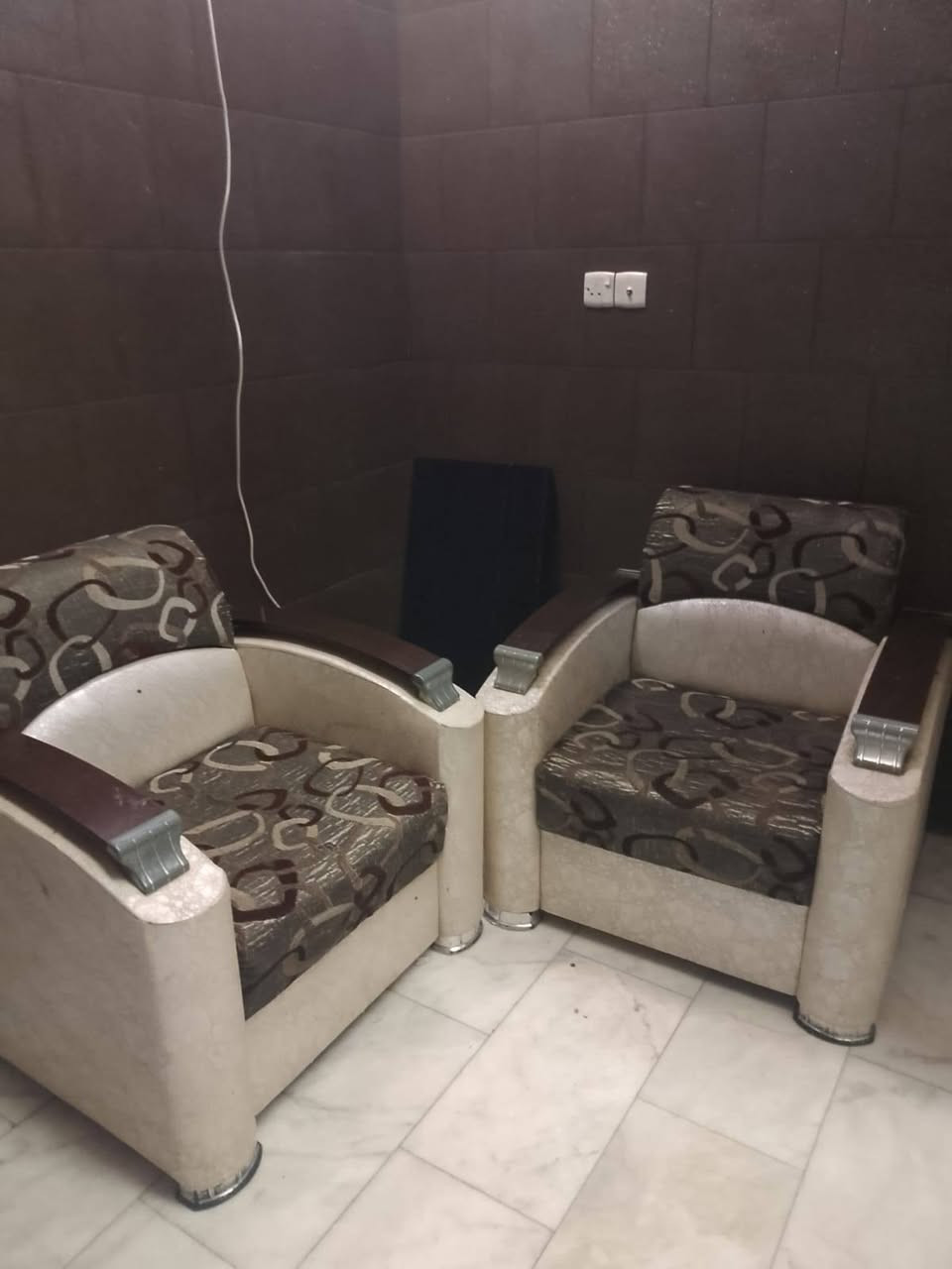 للبيع تفضلو خاص للاستفسار او ***********
