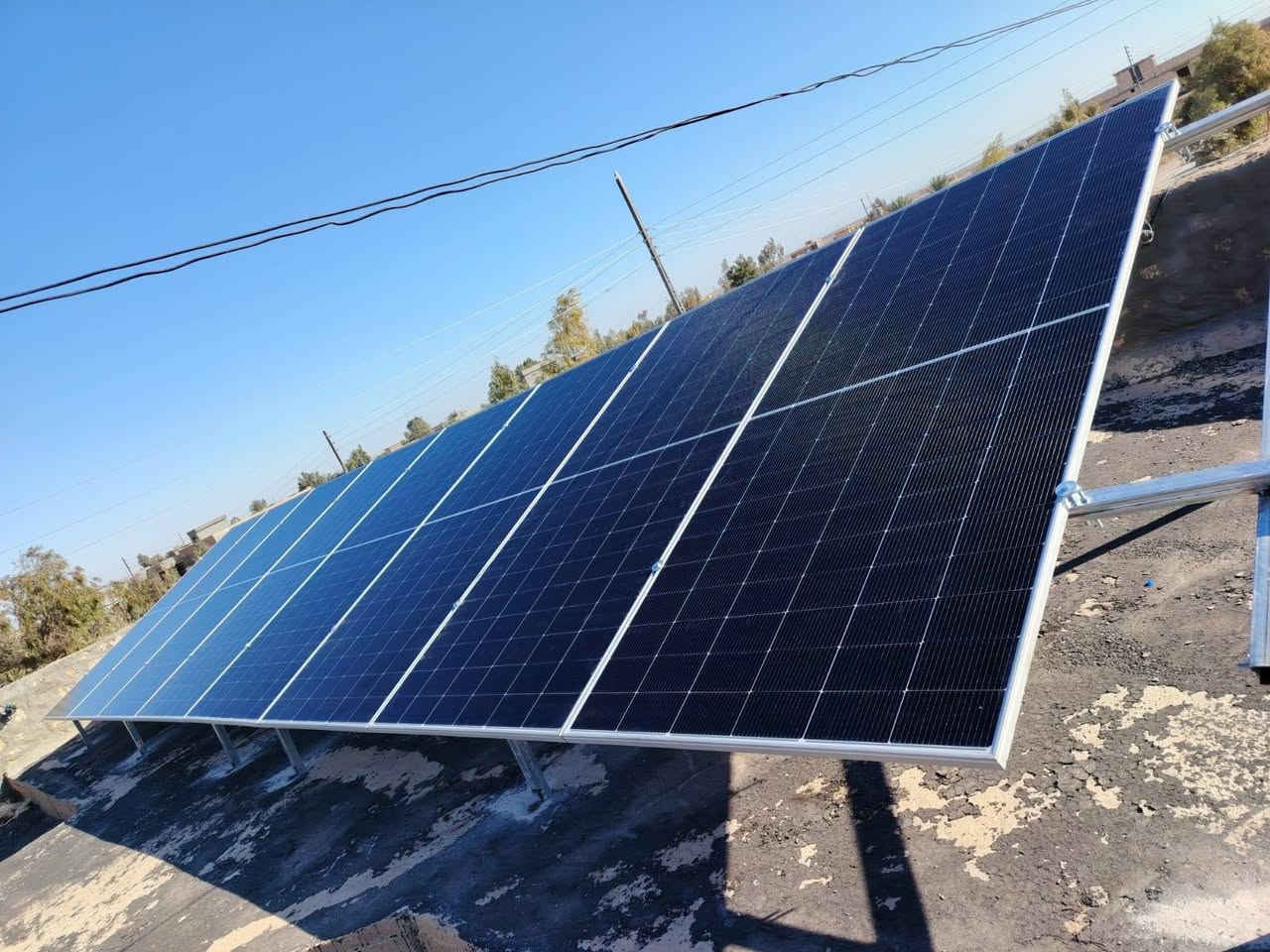 بفضل الله وبحمده قامت كوادر شركتنا (شركة المهندس للطاقة الشمسية) بنصب منظومة طاقة شمسية منزلية لأحد زبائن شركتنا
العرض الاقوى تحطيم الاسعار 🔥 🔥 🔥 🔥 🔥 🔥
العرض الاول 🔥 🔥 🔥
السعر : 4،500،000 نقدا
السعر : 6،000,000 قسط 
القسط الشهر 333 الف فقط
القدرة : 20 نهاري و 15 ليلي 
الألواح: 620 واط ضمان 15 سنة  عدد 8
البطارية: ليثيوم حجم 15 كيلو واط ضمان 5 سنة
الانڤيرتر :  حجم 6 كيلو مع واي فاي مدمج ضمان 2 سنة 
العرض الثاني 🔥 🔥 🔥
السعر :  3,3750,000 نقدا
السعر :5,000,000 قسط
القسط الشهري277 الف فقط
القدرة : 10 نهاري و 10 ليلي 
الألواح: 610 واط ضمان 15 سنة  عدد 5
البطارية: ليثيوم حجم 10 كيلو ضمان خمس سنوات
الانڤيرتر :  حجم 6 كيلو مع واي فاي مدمج ظمان 2 سنة
العرض الثالث 🔥 🔥 🔥
السعر : 3.000،000 نقدا
السعر : 4,250,000 قسط 
القسط الشهري 236 الف فقط
القدرة : 10 نهاري و 7 ليلي 
الألواح: 620 واط ضمان 15  سنة عدد5
البطارية: ليثيوم حجم 7 كيلو ضمان خمس سنوات
الانڤيرتر : حجم  4 كيلو ضمان 2 سنة 
العرض الرابع 🔥 🔥 🔥
السعر : 2،500،000 نقدا
السعر : 3,500,000 قسط
القسط الشهري 223 الف فقط
القدرة : 8 نهاري و 5 ليلي 
الألواح: 620 واط ضمان 15 سنة  عدد 4
البطارية: ليثيوم حجم 5 كيلو ضمان خمس سنوات
…………………………………………
المنظومات الحامضية  
العرض الاول  🔥🔥🔥
السعر: 2.500.000 نقدا 
السعر: 3.500.000 قسط 
القسط الشهري 223 الف فقط 
القدرة: 9نهاري و6 ليلي 
الالواح : 620 واط ضمان 15 سنة عدد 4 
البطارية: اوكايا 200امبير c10 عدد 2 ضمان 1 سنة 
الانڤيرتر : حجم 4.2KW ضمان 1 سنة 
العرض الثاني 🔥🔥🔥
السعر: 1.750.000 نقد 
السعر: 2.500.000 قسط 
القسط الشهري 166 الف فقط 
القدرة: 7 نهاري و 3 ليلي 
الالواح: 620 واط ضمان 15 سنة عدد 3 
البطارية : اوكايا 200 امبير c10 عدد 2 ضمان 1 سنة 
الانڤيرتر : 4.2KW ضمان 1 سنة 
 #شركة #المهندس #للطاقة #الشمسية 
كركوك - الحويجة - شارع المشاتل قرب جامع كامل الحاج صكر مجاور شركتي الدليان والصبحي للحجم والعمرة


**إذا كنت صاحب هذا الإعلان وتريد حذفه لأي سبب، رجاءا أرسل رسالة إلى الدعم الفني**