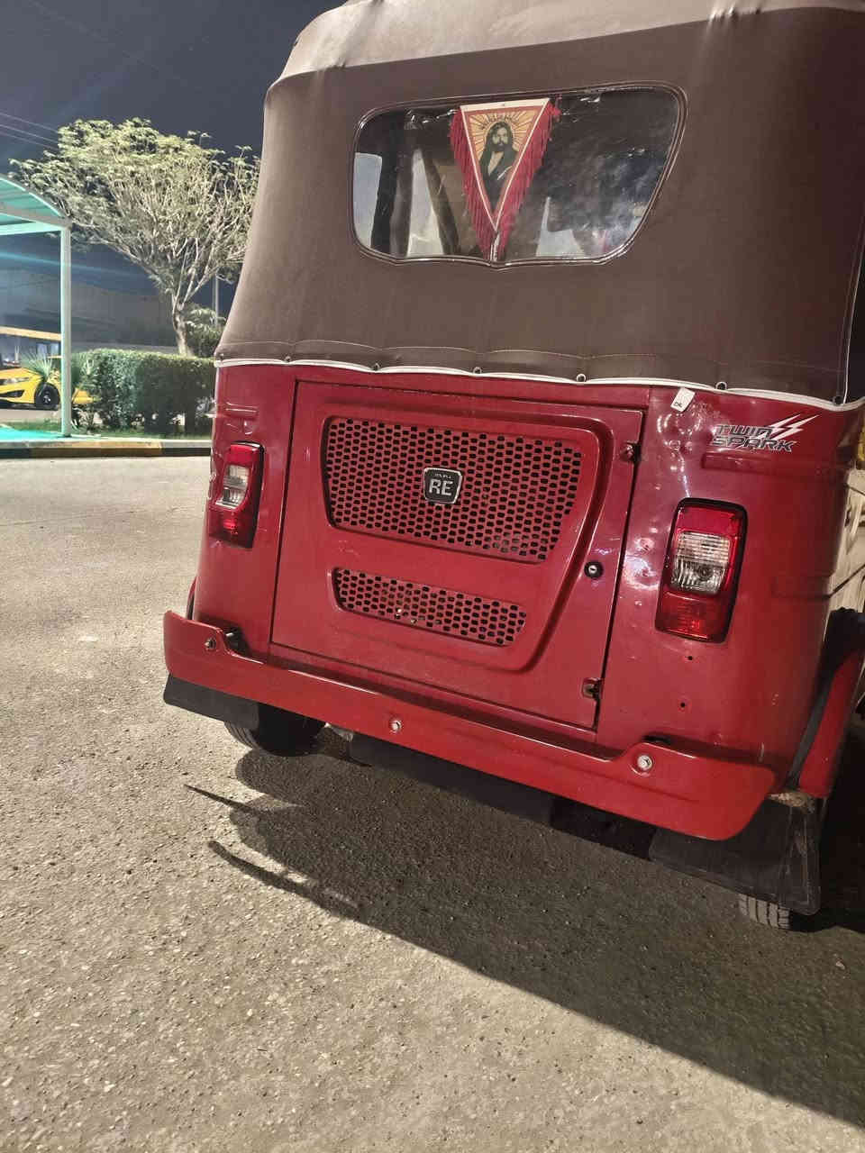 السلام عليكم ورحمه تكتك للبيع مديل22رقم وسنويه واسط كفاله عامه كشر ومكينه من عده خطه بسيطه بصف لبكلايت بعدهه عل بلاد ما معدله مكاني واسط نعمانيه ستفسار ‏‪0 782 834 4348‬‏مكلف نشر
