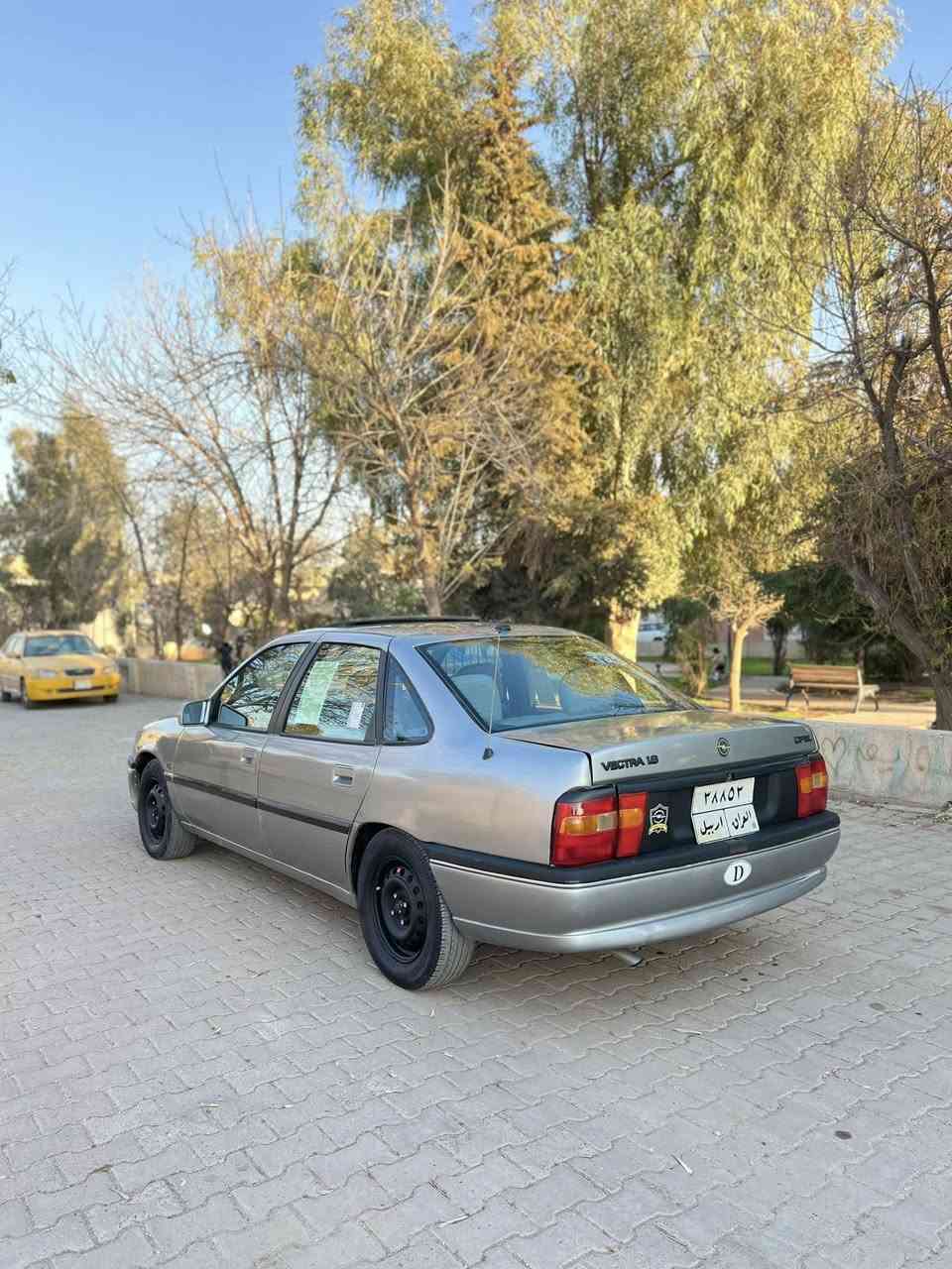 🚘اوپل فيكتر موديل 1992محرك 18 گير أوتوماتيك گير ومحرك شرط اوروپي تاخم تايرات جديد صدر كول جديد كهربائيات عام شغال سياره صبوخ عام جمالية بدو ضرب قوي مواصفات گير أوتوماتيك ABSقوفل مركزي و سلايت سيارة جاهز مابيه نقص كول شرط سيار بسمي شرط تحويل خرامات سعره 39💵بيه مجال راقم موبيل ***********
