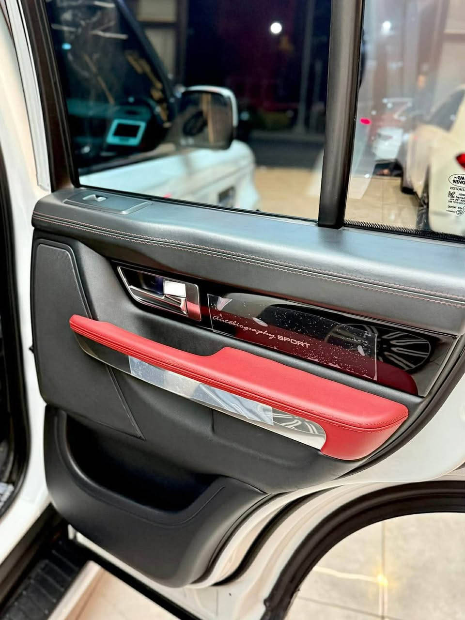 بسم اللّٰه الرحمن الرحيم - السلام عليكم🧿
للبيع رانج روفر سبورت@
2013
٥. اوتوبايكرافى
بسعر مناسب180 ورقه ومجال
ضمان دولى شركه سردارو، ضمان دولي
ماشى110 الف  كم
Range rover ©20130 autobaygraphy
فوول مواصفات
ماشاللّه تبارك اللّٰه سياره ماشى 108 الف كم ماكو هيج نضافه و هيج جديد
بنسبه موديل كلشى سياره بشرط
محرك وكير جديد مشاءالله
٨سلندر سوبر جارج محرك مرغوب بانزين
مكينه بشرط
4 جكات جديد سيرف
فوول مواصفات اوتوبايكرافى دواخل احمر واسود السياره
جديدة جداا
• بصمات عدد 2 .
- داخل جلد لونين احمر واسود
سلايت
ثلاجه
4ابواب بصمه
جكات ٣ وضعيات
حساس امامى و خلفى
3 شاشه ديفيدي
5كاميرات يشتغل
استيرن هيتر
مراي شفت
بيها اهواية موصفات فول فول 

استيرن
نخم تاير جديد و ويلات شركه جديد
صندوك سحب وشفت
!! 100100 السياره مكفوله كفاله عام من كلشى بدون صبغ بدون رصعه - بدون شخط ..بدون تعديل مكينة وكير و كهربايي بشرط ماشالله بلادي ماكو هيج نضافه بهيج سعر اخوان باسمي السنوية فحص وهزه جديد ورقم بشرط تحويل وغرامة
سيارة مابيها دينار مصرف كامل من كل نواحي ظافه ١٠٠٪ كامل سيرفس بدون نقص وكلها شغال وكل اجزاء بسيارة مشاء الله 🧿🧿🧿🧿🧿🧿
*********** واتساب مراسله
