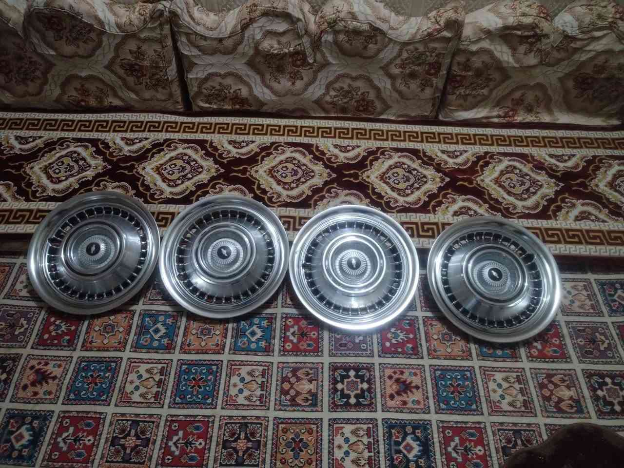 السلام عليكم من رخصت الادمن المحترم كبات 64 للبيع ب 325 وبيهن مجال للعلم الاطواكه مو وياهن مكاني حله شارع 80 / ***********
