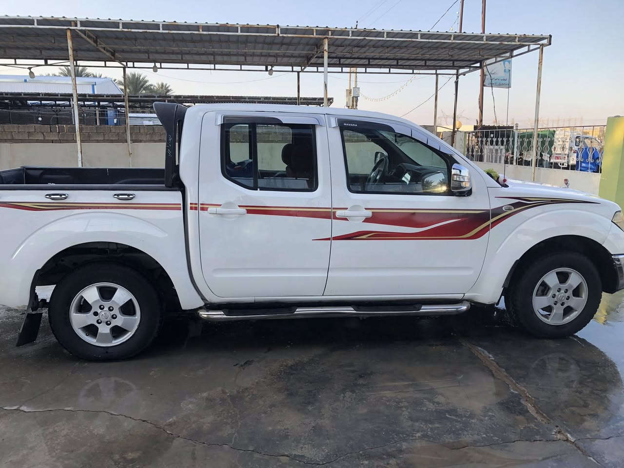 السلام عليكم نيفاره موديل 2013 رقم دولي بإسمي سنويه ل 2031بيها صبغ حزام للاستفسار على الرقم /***********
