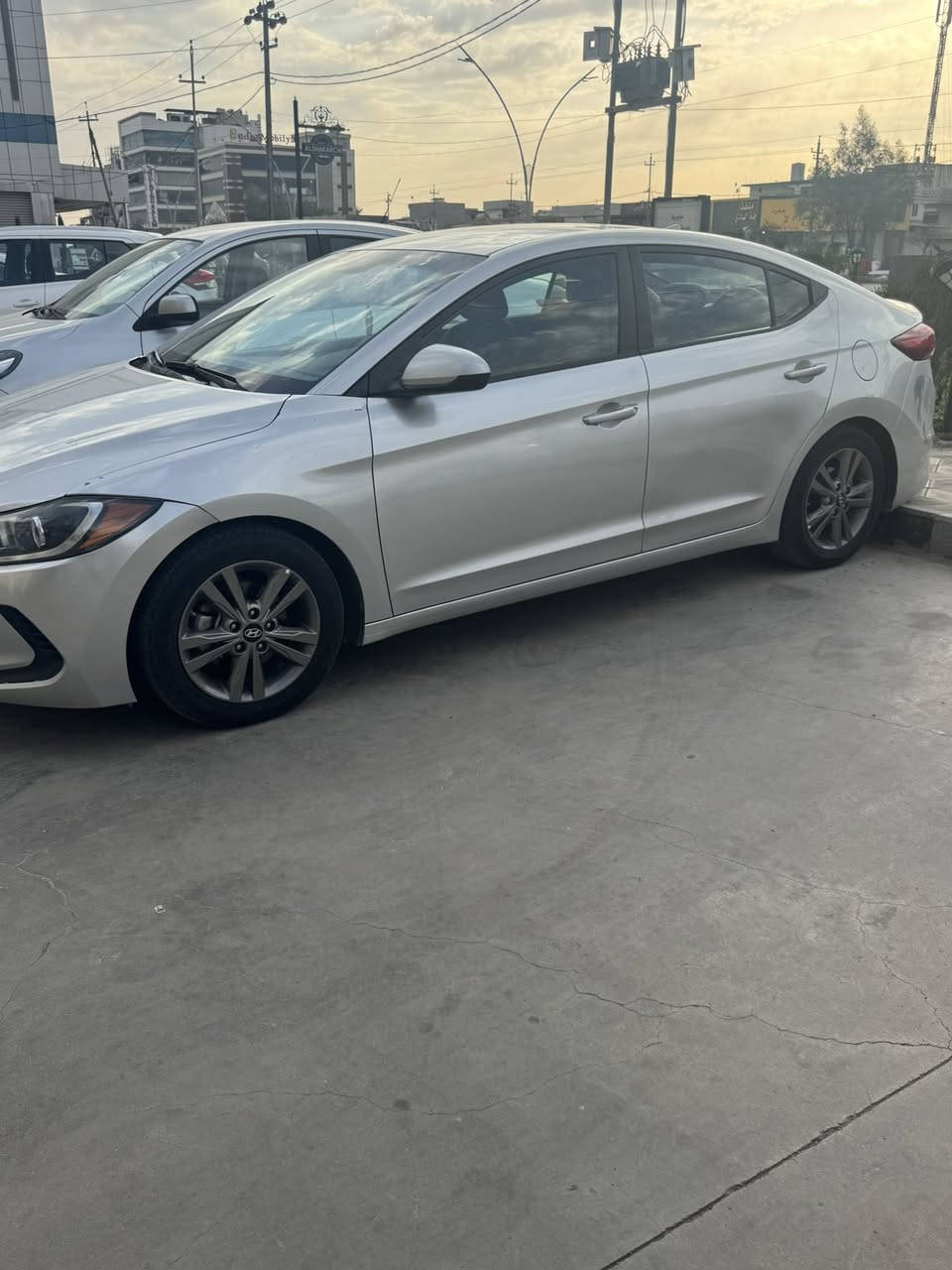 سلام عليكم هونداي النترا وارد امريكي موديل2018 للبيع رقم سليمانية مكاني كركوك
مواصفات SE تحكمات ستيرن كير اوتو 6 نمر AT ECO SPORT NORMAL وضعيات قيادة
الملاحظات/ ضربة سطحي باب سايق تبديل+ قطعتين رش وبيها مكانات صغيرة تعديل بارد
(سنوية يخلص 2029 كوبون بنزين موجود)
( سيارة بدون إيرياك)
السعر 123 بي مجال بسيط
للاستفسار/***********@
