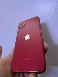 للبيع ايفون ١١ عادي  ذاكره ٦٤ بطاريه ٧٧ جهاز نضيف مبدل فقط شاشه او فيس...