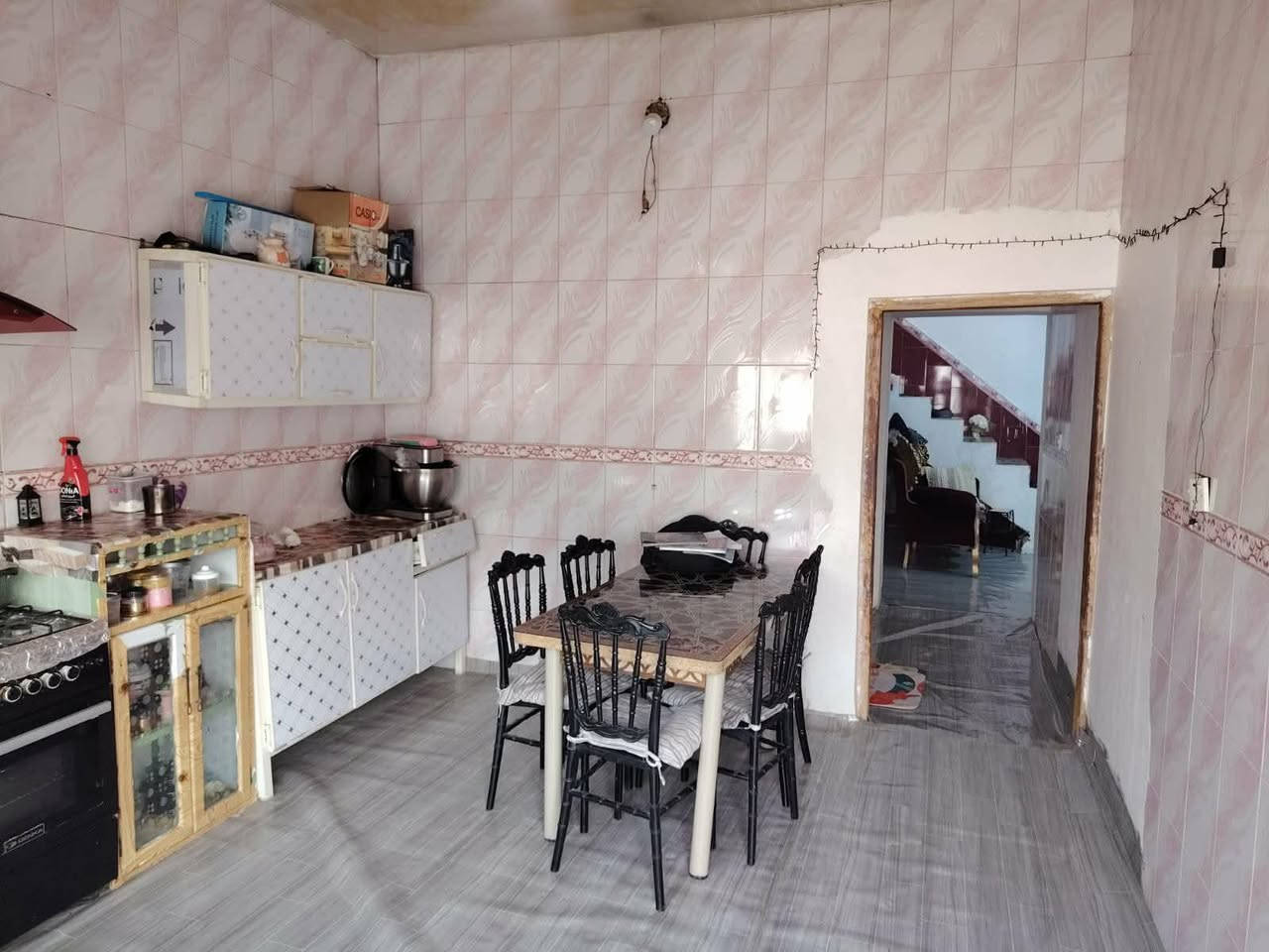 السلام عليكم بيت طابو صرف للبيع في حي الحرية خلف بناية الناحية المساحة ٤١٨ بسمي الاتصال عل الرقم ***********

