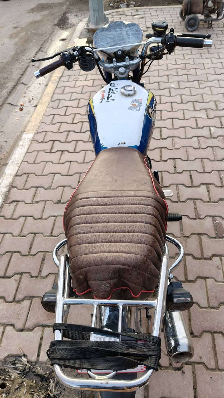 سلام عليكم دراجه للبيع النوع سيفان مكفول كفاله عامه مكينه ٢٠٠ مكفوله كفاله عامه موديل ٢٣ مكلف بنشر مكاني ديالئ ناحية الوجيهيه التواصل مع هذا الرقم 
***********
