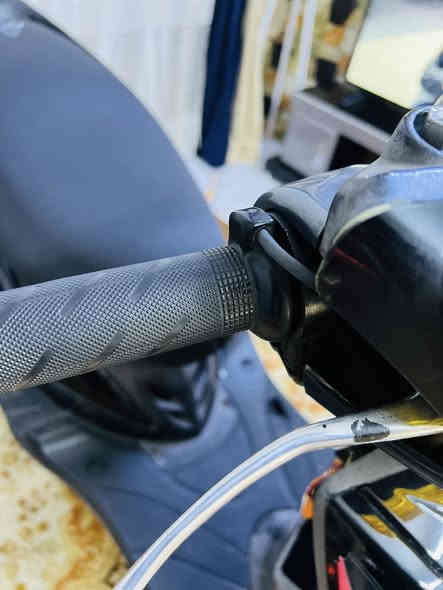 السلام عليكم سكنس ياباني قبق نفخ ستان كهربائي  فحل نوزل خطين    حديث مال رمبه جديده لوك مكفوله كفاله عامه مكينه. برغي ممفتوح بيه شلعه معدل فول جيب عشرين فيتر وياك اذ مفتوح بيه برغي تاخذه بلاش قبل شهرين نزله من الرمبه. كهربائيات كله شغاله اوراقه بسمي دراجه تتعب تكول جديده مال جناي مستعجل عل بيعه السعر 800    وبيه. مجال الهاتف ***********  العنوان بغداد. الكراخ
