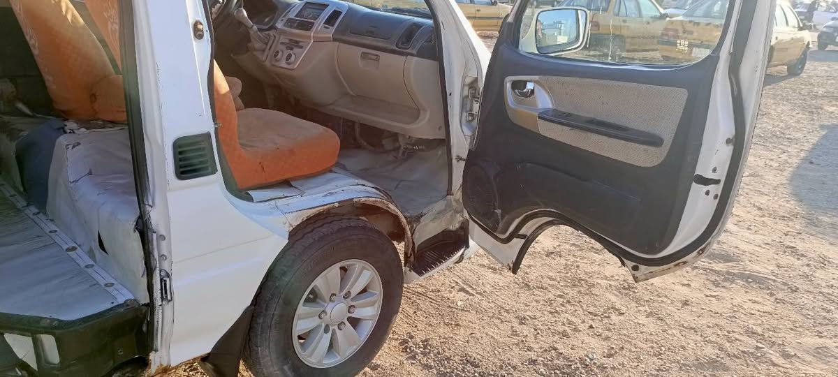 السلام عليكم
للبيع سياره جنبي ناصي h1 
رقم بصره الماني
موجودة في البصره 
موديل 14 حره
سياره جاهزه مكينه 4y استندر
باور دينمو مشط جدد
تخم تاير جديد حداده ٧٥ %
دواخل حلوه 
بيها ضربه خفيفه بالبجم وا باب سلايت
مثل ما بصوره
السعر  السعر  60 اوبيها مجال 
الاتصال ***********
