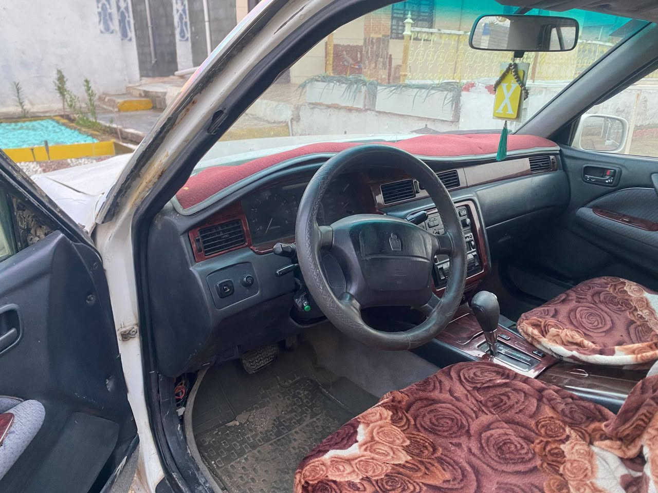 السلام عليكم اخوان راس الثور.      موديل 98.   تكم  مكينه 2ونص مالتهة البلادية  سيارة بسمي جاهزه من كلشي رقم دولي بسمي تحويل ثاني يوم شراي يتصل وبخدمته  سعر 68وبيها مجال بسيط.     مكاني. بغداد تقاطع نهروان  غير متواجد ع فيس فقط واتساب واتصال   ***********
