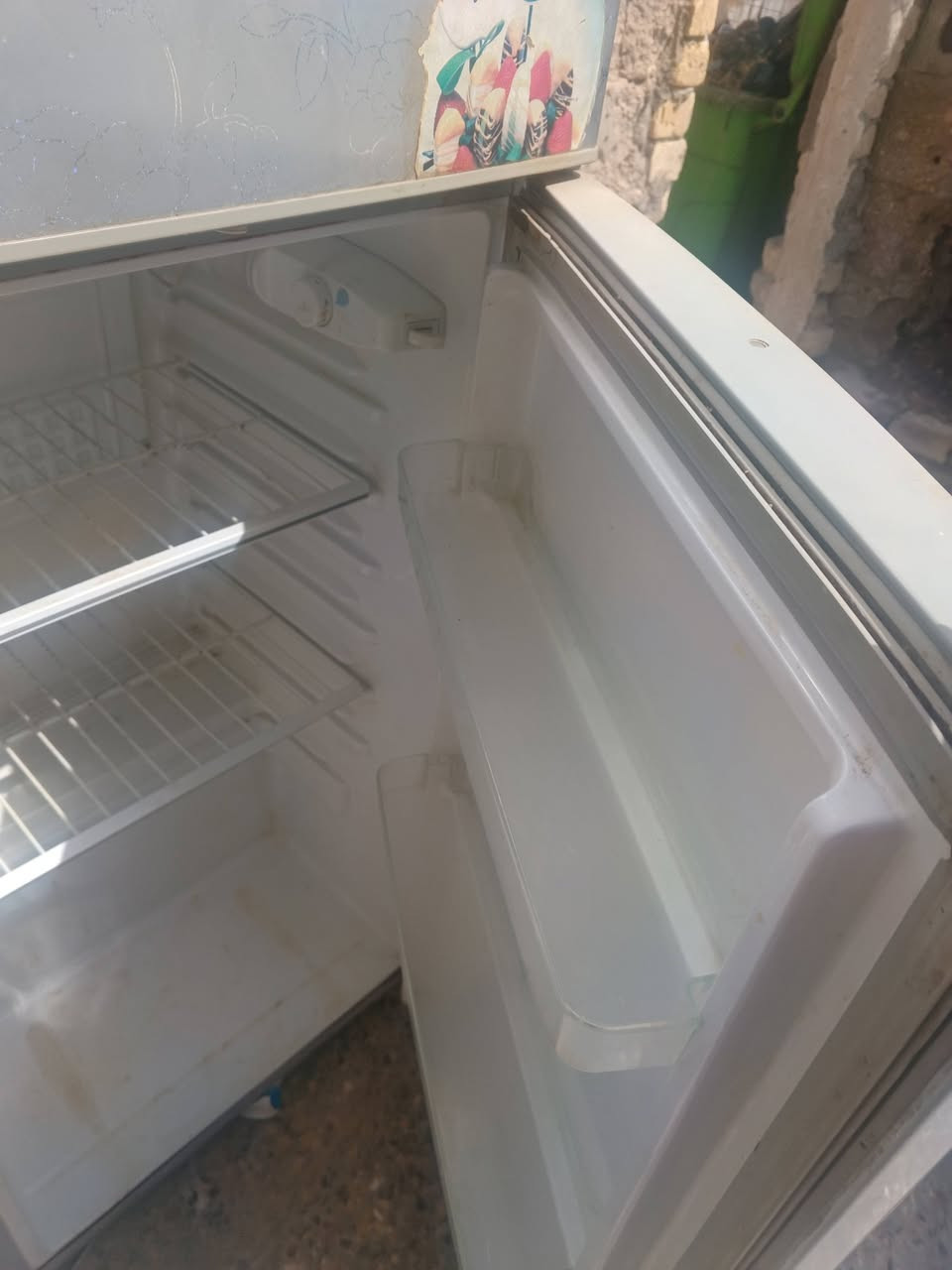 ثلاجه شكله  نظيف بس ما تشتغل وما اعرف العطل شنوو ب80


**إذا كنت صاحب هذا الإعلان وتريد حذفه لأي سبب، رجاءا أرسل رسالة إلى الدعم الفني**