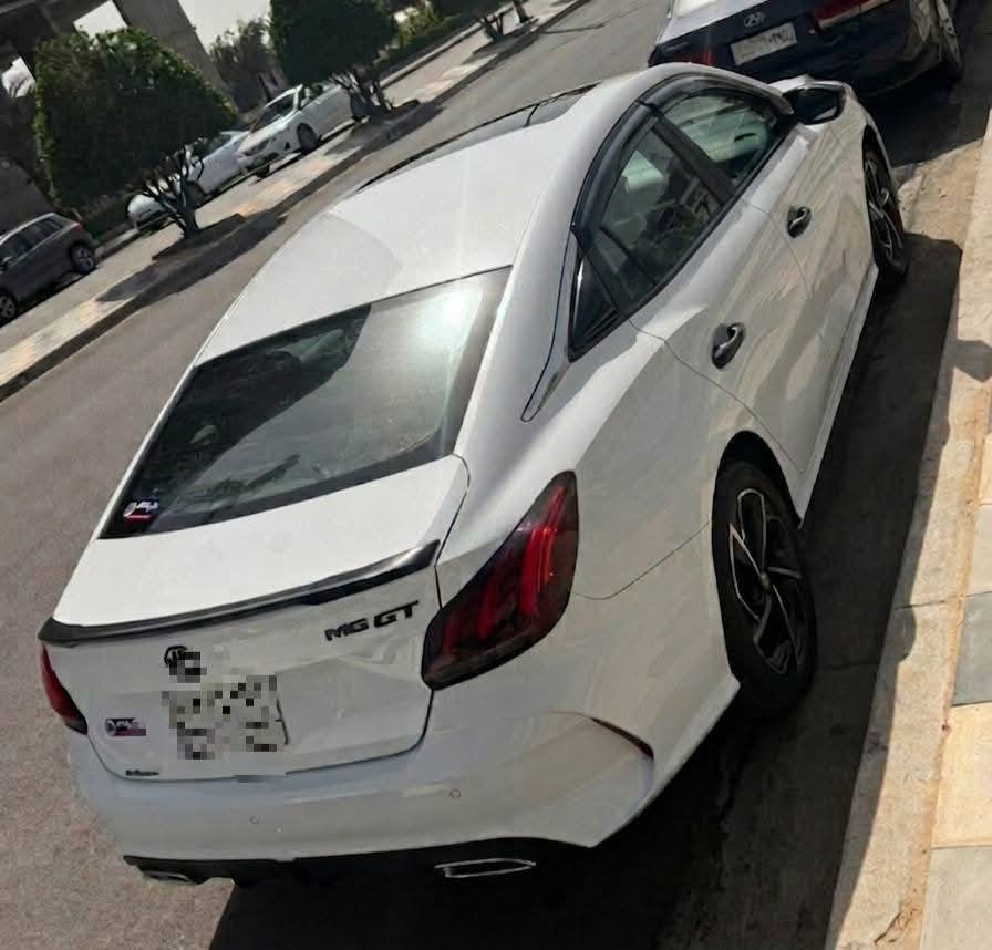 Mg gt 2023 فئة لاكجري الفول 
ماشية 74 الف داخل الضمان
محرك 1500 تيربو 
177 هورس بور
اطارات مشلن ويل 17
كير اوتو DCT دبل كلتش 
اداء وتسارع رياضي رهيب
كشن كهرباء جلد احمر واسود وداخل احمر اسود
360 درجه كاميرات محيطية
حساسات خلفي امامي جانبي
فتحة 
قطعتين تبريد والشاشة تدعم ابل كار بلي واندرويد اوتو
مري شفط
كامله من كل شي حتى الكماليات بالكامل بيها 
صبغ شوي من الدعاميه الامامية وبارد صغير جدا بالباب وكله كفاله، الباقي 
هزة حديده رقم بغداد انكليزي باسمي 
السعر 118 
***********
