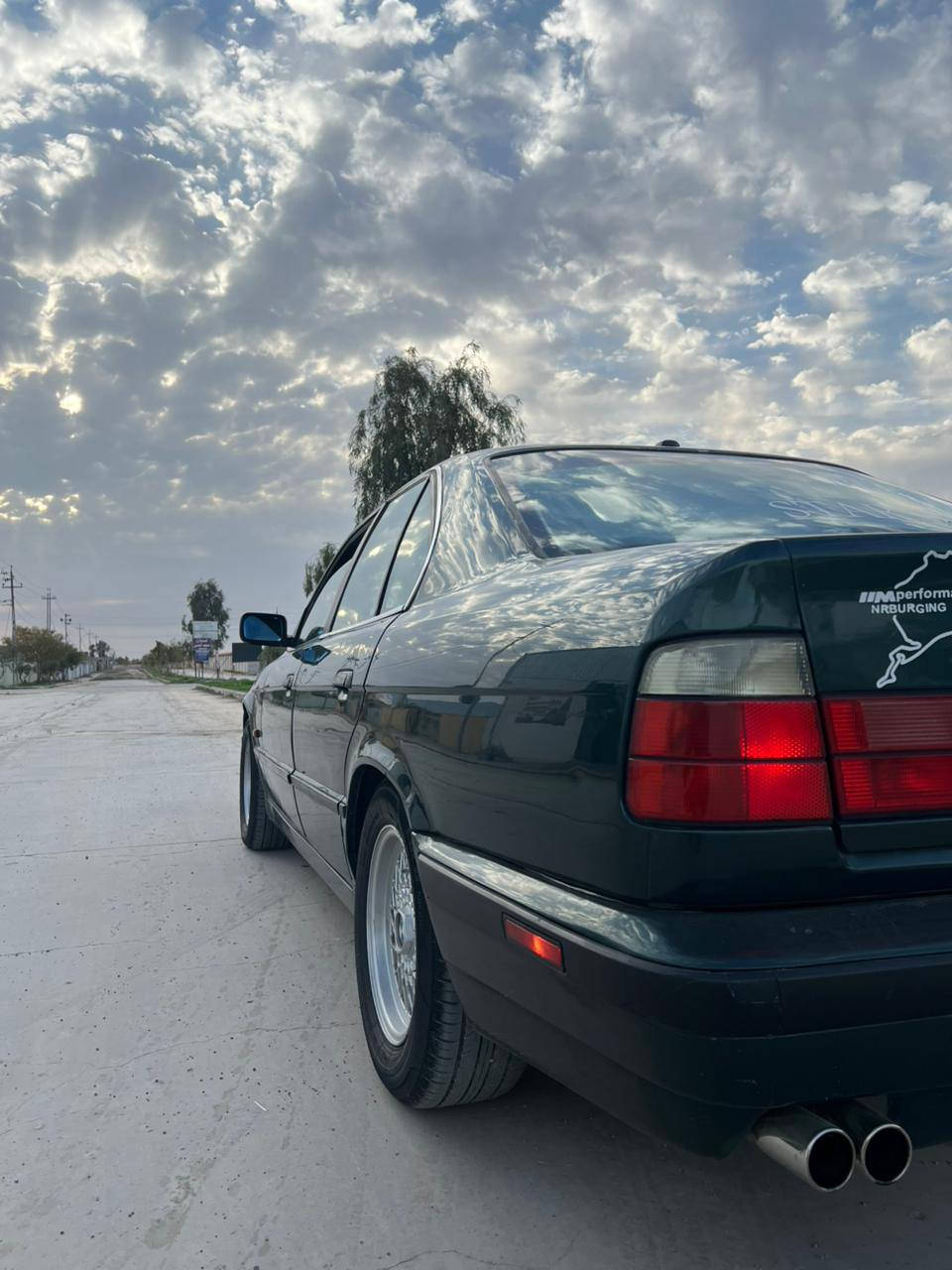 للبيع بي ام موديل 1990كير شرط محرك طابوكه جديد بس كور طاك يعني سياره بدون كور سياره جاهزه من كل نواحي صدر تايرات كهربايت شرط دفتر بانزين بي وكاله عامه بسمي سياره بدون ضربه قويه سياره حيل حلوه تبريد شغال مكان كركوك سياره بل صناعة جديد *********** شراي خابر 48 بي مجال بسيط جدا جدا
