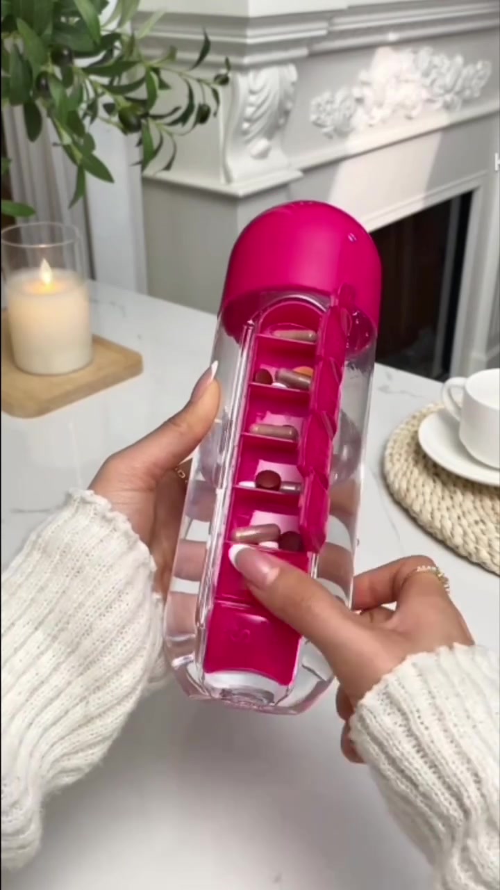 ✨ الحل الذكي لجدولك المزدحم! مطارة الماي مع منظم الحبوب 💊💧

🗓️ انسى النسيان.. 7 خانات لكل يوم حبة، بقطعة وحدة ومحمولة بكل مكان.

🥛 غطى المطارة يتحول لكوب، يعني تشرب علاجك أو فيتاميناتك بسهولة.

🛡️ مصنوعة من مادة Tritan الصحية (BPA Free) اللي ما تترك طعم ولا رائحة.

🏃‍♂️ مثالية للجيم، للدوام، وللسفر، وتناسب جداً أهلك الكبار بالسن. 👵👴

🧼 المنظم ينفصل عن المطارة.. تصميم ذكي وسهل جداً بالتنظيف والاستخدام.

🚀 اطلبها الآن وخلي صحتك دايماً منظمة وعلى الجدول! 🛒✨
#حبوب #صيدله#مستشفى#تنظيم_الحبوب


**إذا كنت صاحب هذا الإعلان وتريد حذفه لأي سبب، رجاءا أرسل رسالة إلى الدعم الفني**