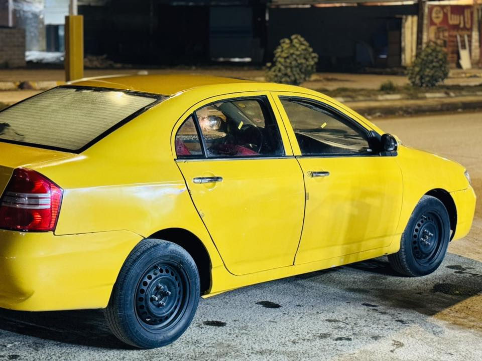 سلام عليكم سيارة ليفان 2011 محور كير ومكينه كورلا حداده مكينه كير جيد جداً  رقم صدامي راعيها بناصريه مداور ثاني يوم غرامات وهيئه ماعرفه عنها شي ال٣٠وبيه مجال *********** الماسنجر مقفول اتصل او واتساب
