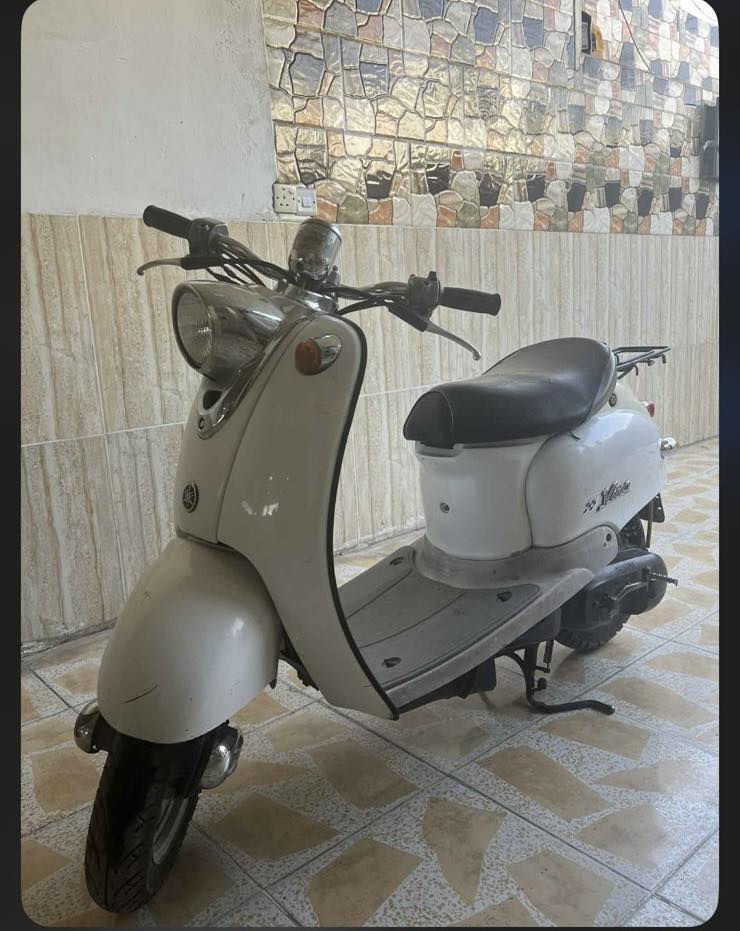 مكلف بلنشر  دراجه كلاسيك نظافه مثل ما موضح بلصور محرك كبس ناعم ***********
