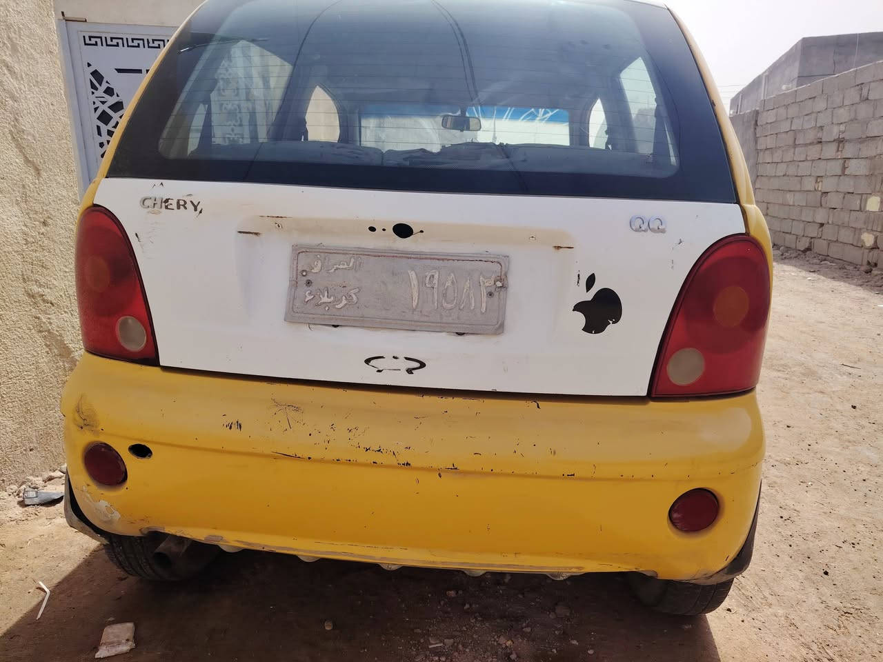 مرحبا كيو كيو موديل 2012 كير عادي محرك جدد باتري جديد سيارة تشتغل وتمشي بس راعيه مغلق جهازه اتعهدلك سرقة وعشائر سعرها بلاش 7 $ورقات بس مكاني بابل القاسم ***********
