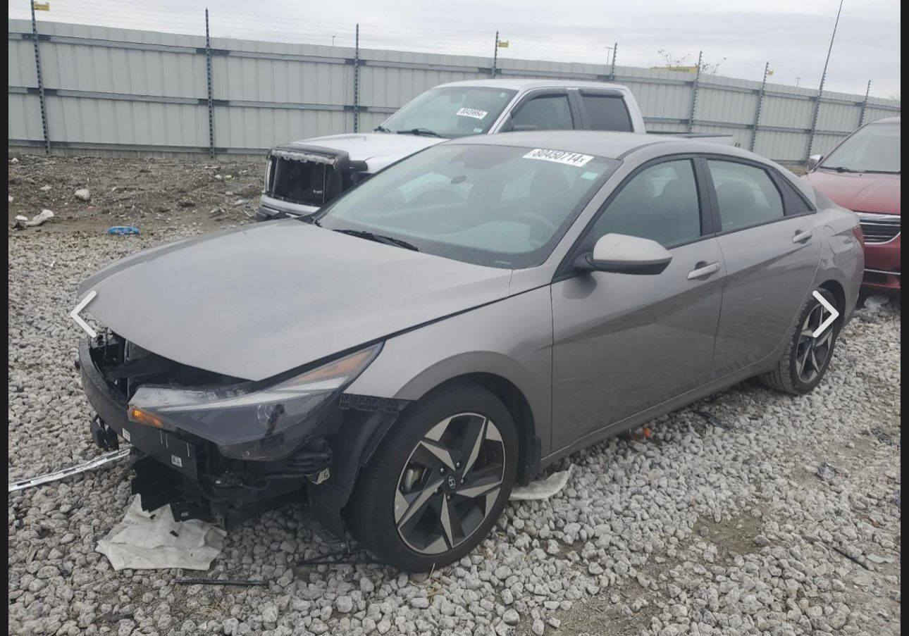 سلام عليكم
بيع او مراوس بعاليه 
النترا 2023  رقم  بغداد باسمنه  ماشيه ٤٤ سياره جدا جديده 
وارد امريكي صبغ جاملغ فقط وشبر من لبنيد لباقي مكفول بدون دواخل حادث خفيف  محرك  دوش 
مواصفات هواي بيها تشغيل عن بعد 
للتواصل واتساب  ***********
