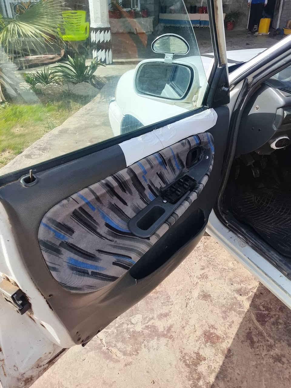 سلوو 96 رغم بغداد نكليزي✅
محرك وكير جدد✅ 

كهربائات شغاله كله✅

كشانه جلد ✅

قماره وارضيه جلد ✅

تايرات جدد✅

صدر نضيف✅

دهن ليوم بدلته جديد✅

سياره جاهزه ما بيه نقص🧿

سعر29  🥰

*********** رغمي
