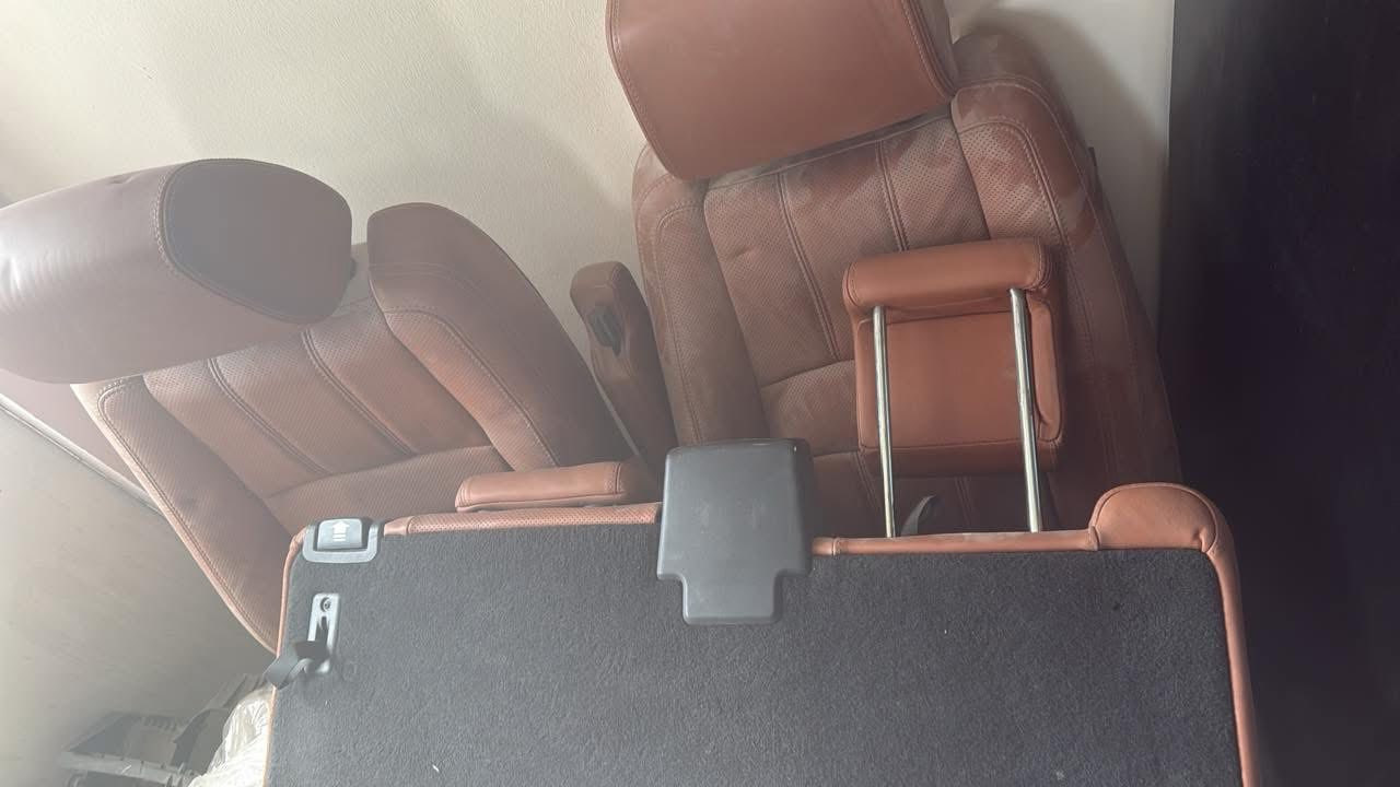 للبيع تخم ويل رانج روفر نظافة ٩٩ ٪؜
للبيع السعر٦٠٠$
وبيه مجال
حجم الويل ٢٢ 
وتوجد غرفة رانج جديدة 
٢٠١٣

***********
