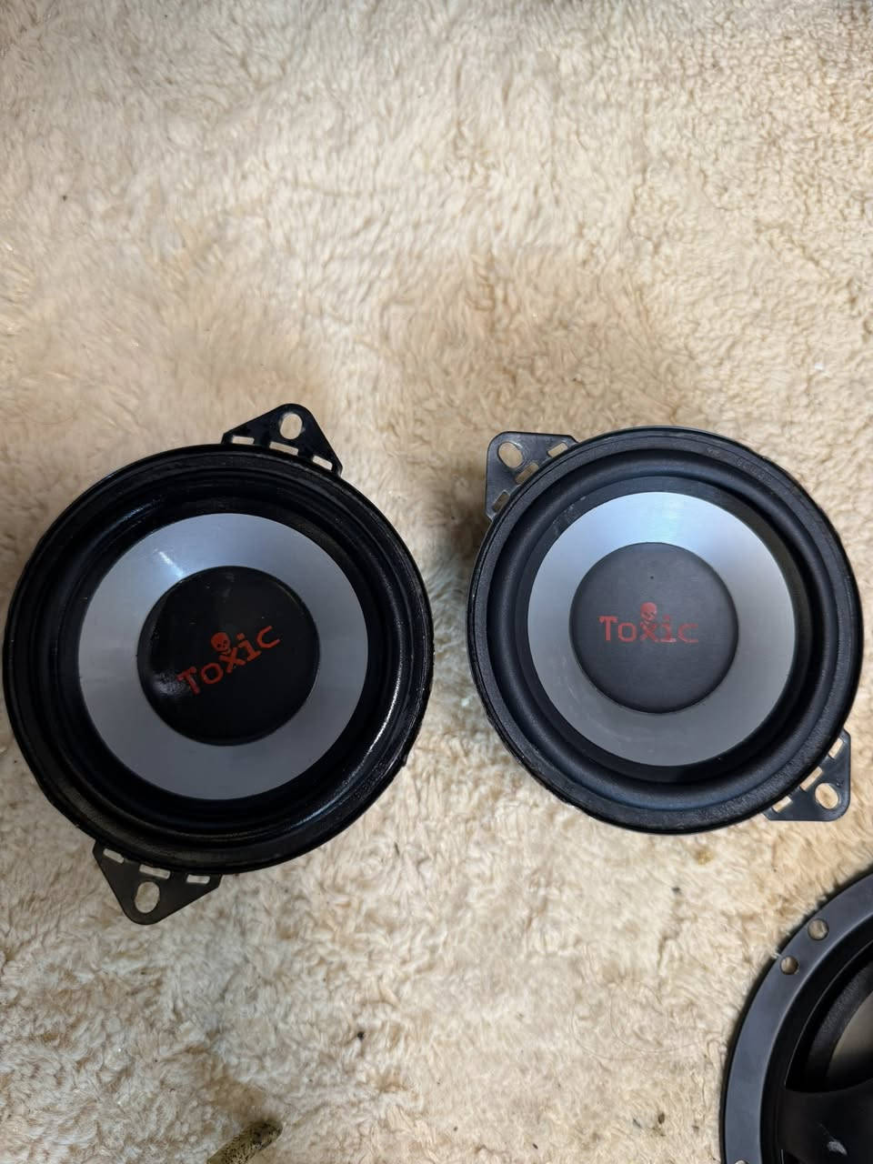 متوفر سماعات تفصيخ اصلي تشكيله💀🔊
يتوفر سماعات تفصيخ اصلي دائري حجم 6انج و5انج و4انج💀☠️

جميع الماركات الاصليه ونظافه 100‎%‎💀🔊🔊

تفاصيل اكثر بل فيديو ☠️💀يوجد توصيل لكافة المحافظات☠️🔊


**إذا كنت صاحب هذا الإعلان وتريد حذفه لأي سبب، رجاءا أرسل رسالة إلى الدعم الفني**