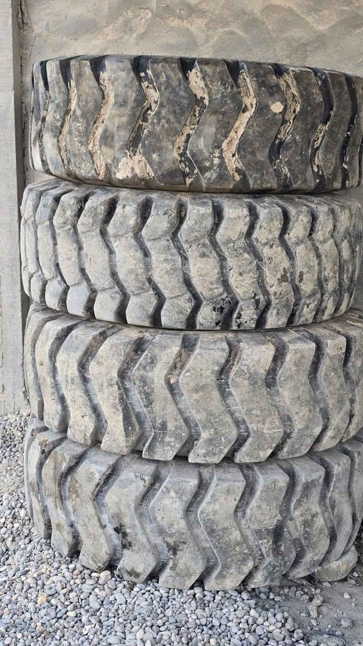 تايرات شفل 60 حجم 17/25
3هنديات

1صيني

نضافة تايرات جديد كلش نضيفات 

***********
