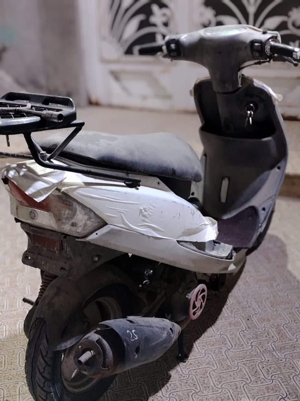 سلام عليكم شباب دراجه للبيع الدراجه مكينته بلاديه هستوني مبدله يم علي ياماها بس اني تاركه رايده ب400وبيه مجال***********
