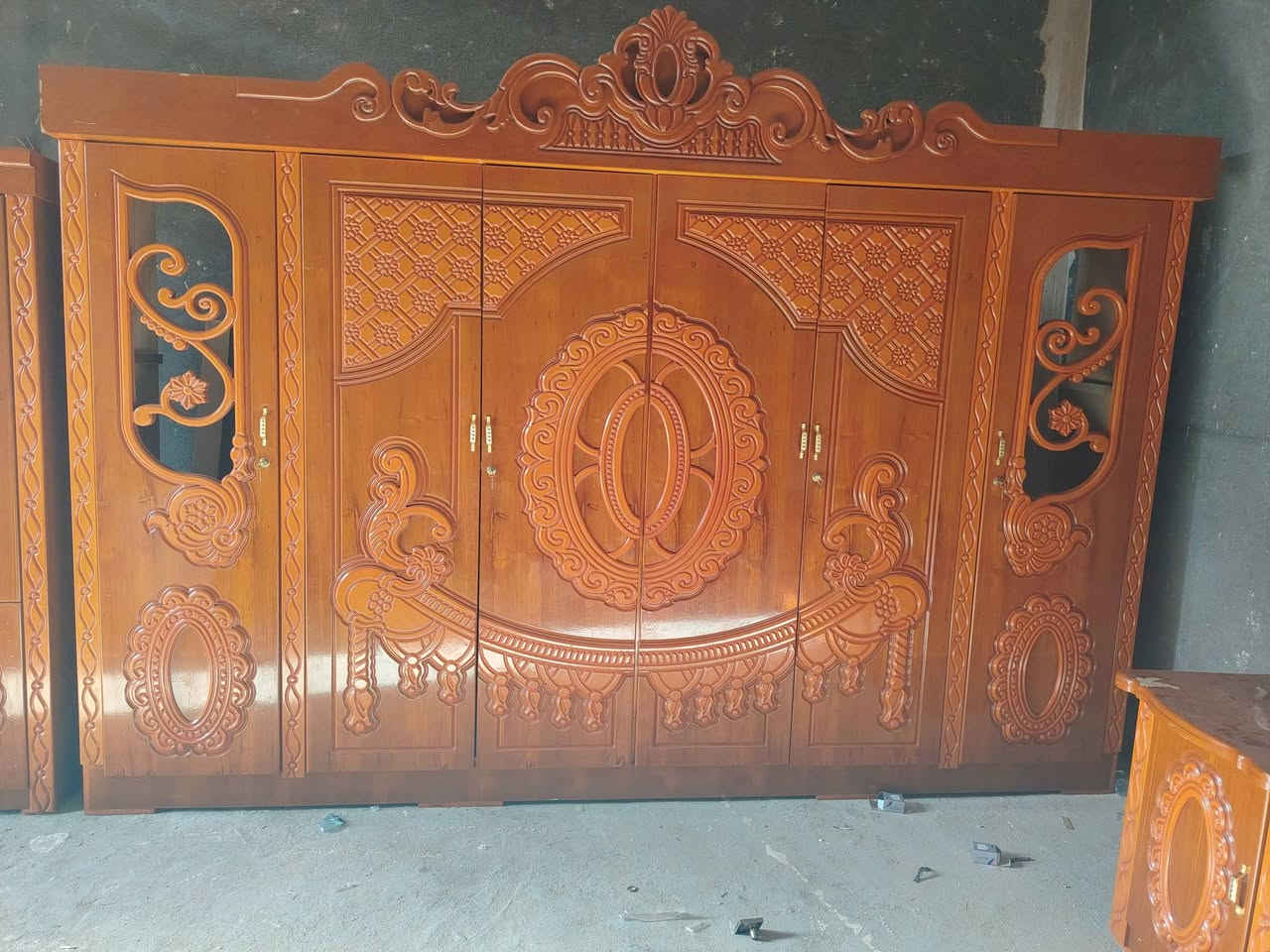 غرفه ام ستة نظيفه وجاهزه اي نقص مابيه الجام موجود العنوان ذي قار قضاء الغراف قرب علوة الأسماك محل نجارة أثير *********** السعر ٧٠٠ وبيه مجال لشراي
