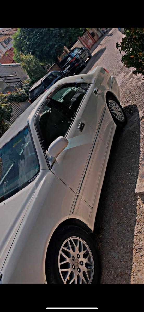 مەلیکە تاقانه سەيارەكه دودوگمەيه مؤديل 2002ناو زەرد سەيارە تابلى جوانە مالى دۆسته ديفورى175بيشوودواى عيونه سەيارەكه سبورته كوشن كارەبايە سوكان ليكززه تەنها موسه 250مەسرەفى تيانيه شوين سليمانى نرخ 50
***********
